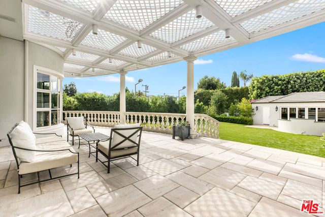 709 N Maple Drive, Beverly Hills, CA 90210