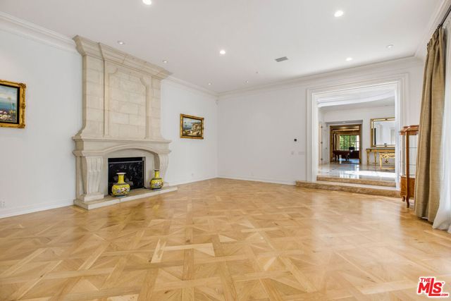 709 N Maple Drive, Beverly Hills, CA 90210