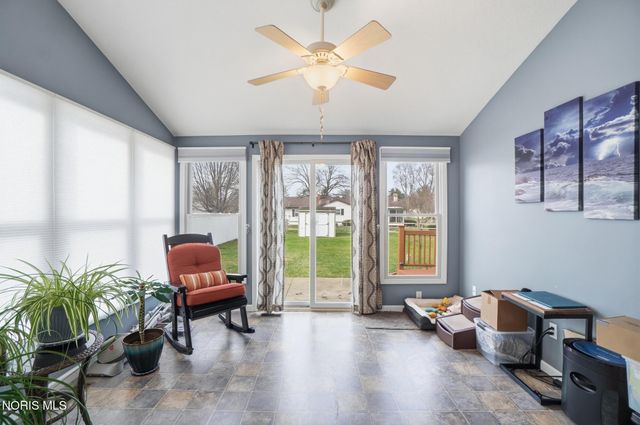 2276 Heatherwood Drive, Toledo, OH 43614