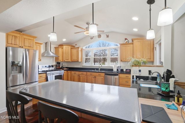 2276 Heatherwood Drive, Toledo, OH 43614