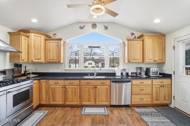 2276 Heatherwood Drive, Toledo, OH 43614