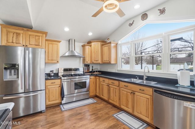 2276 Heatherwood Drive, Toledo, OH 43614