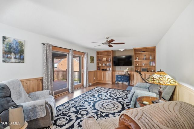 2276 Heatherwood Drive, Toledo, OH 43614