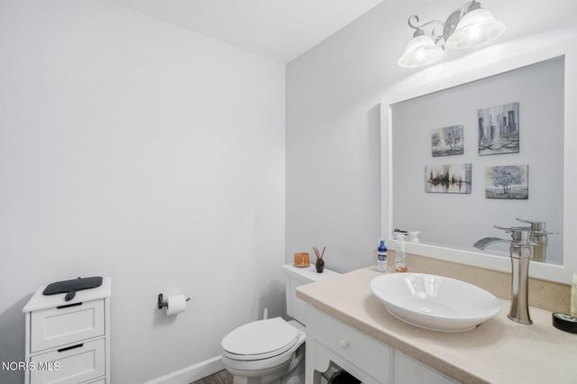 2276 Heatherwood Drive, Toledo, OH 43614