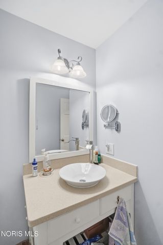 2276 Heatherwood Drive, Toledo, OH 43614