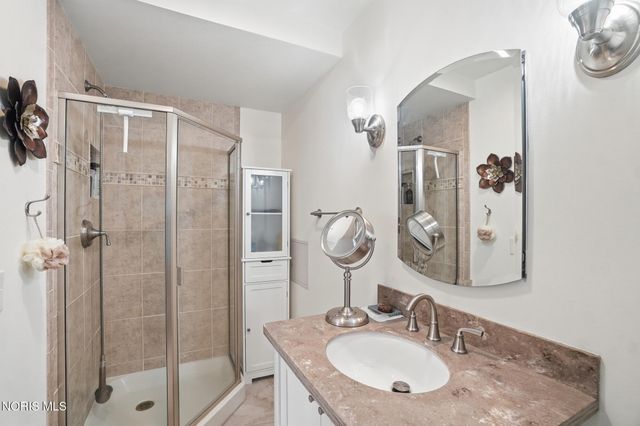 2276 Heatherwood Drive, Toledo, OH 43614