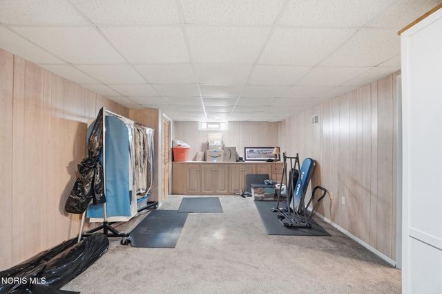 2276 Heatherwood Drive, Toledo, OH 43614