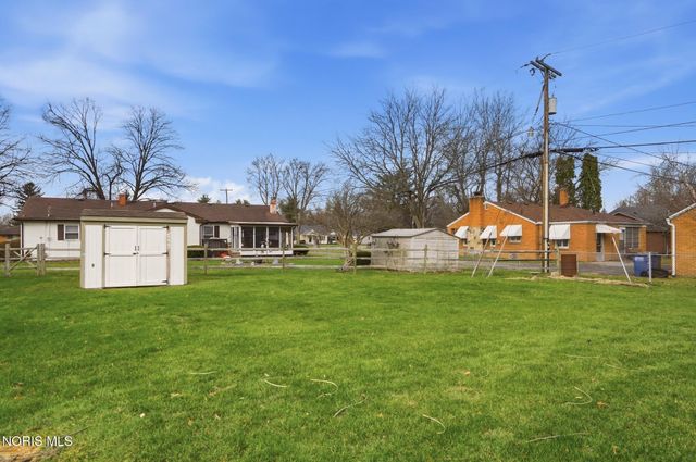 2276 Heatherwood Drive, Toledo, OH 43614