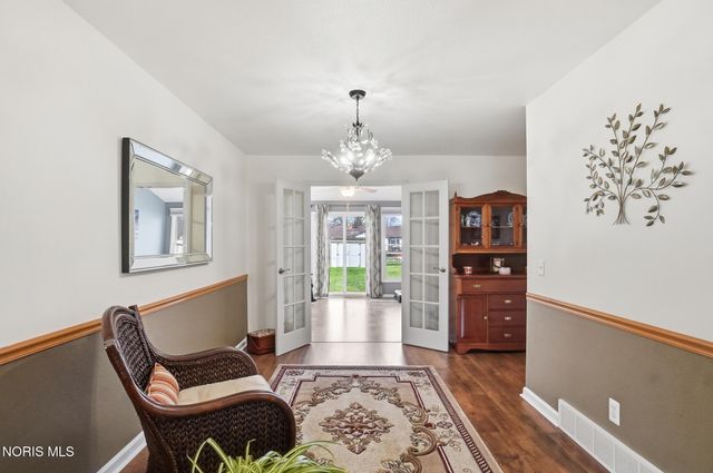 2276 Heatherwood Drive, Toledo, OH 43614