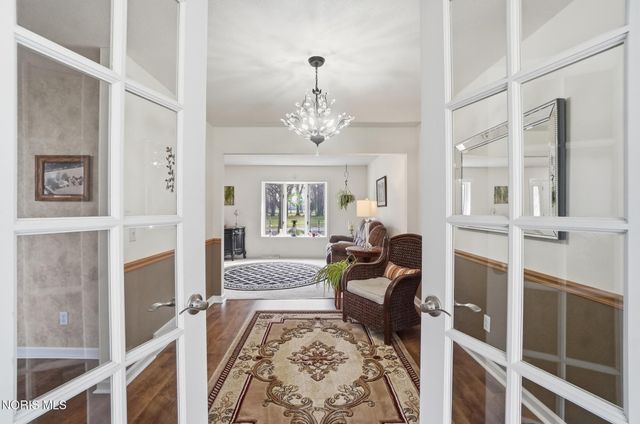 2276 Heatherwood Drive, Toledo, OH 43614