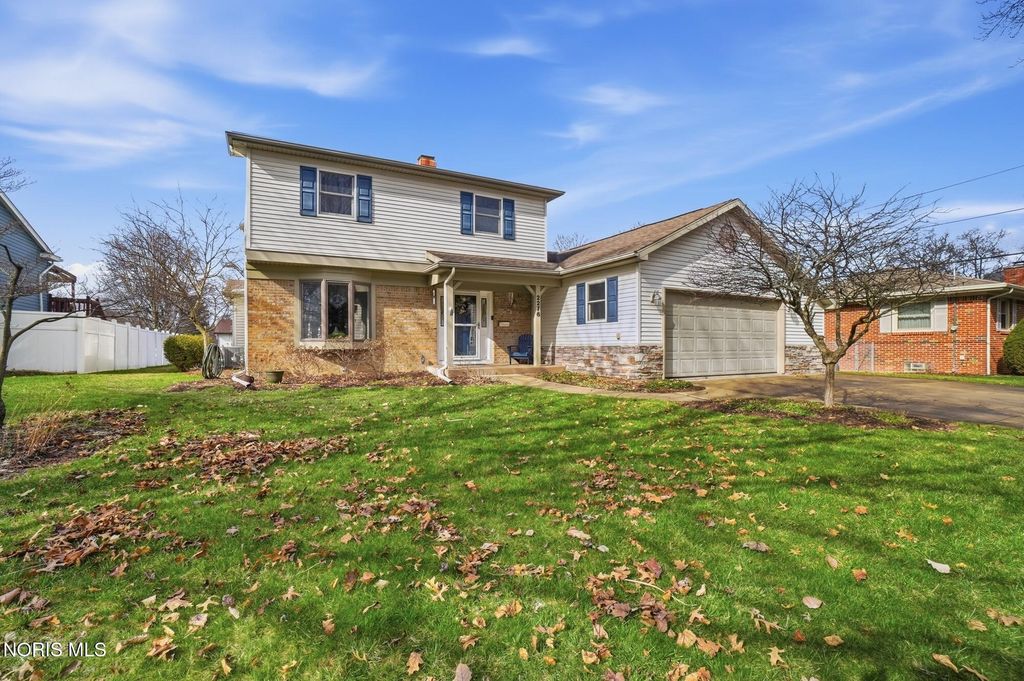 2276 Heatherwood Drive, Toledo, OH 43614