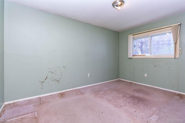 27050 Debra Court, Taylor, MI 48180