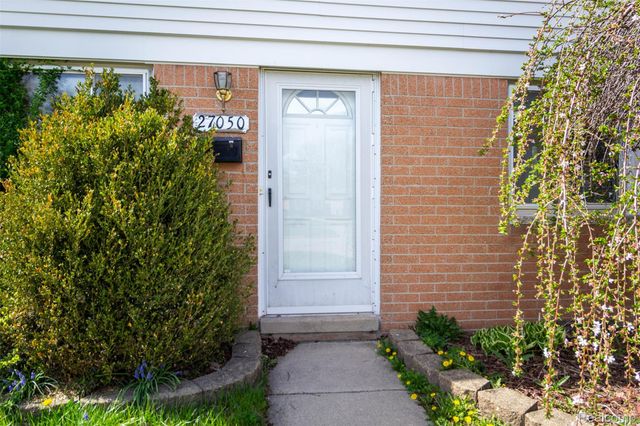 27050 Debra Court, Taylor, MI 48180