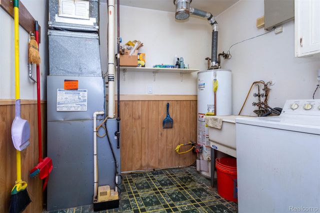27050 Debra Court, Taylor, MI 48180