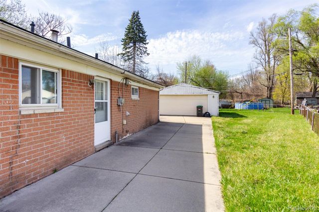 27050 Debra Court, Taylor, MI 48180