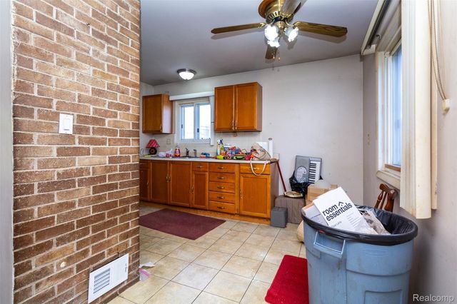 27050 Debra Court, Taylor, MI 48180