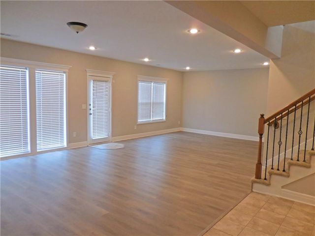 1446 Brompton Lane, Raymore, MO 64083