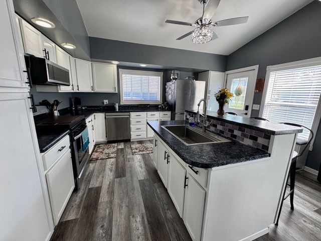 304 S Church Street, Sheffield, IL 61361