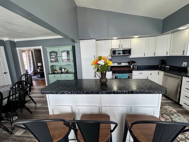 304 S Church Street, Sheffield, IL 61361