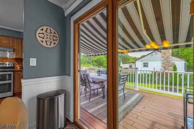 17 Center St, Hopatcong Boro, NJ 07874