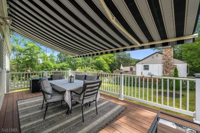 17 Center St, Hopatcong Boro, NJ 07874