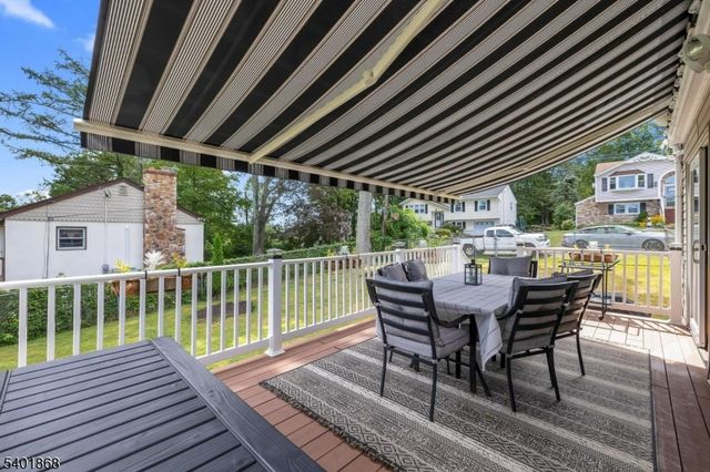 17 Center St, Hopatcong Boro, NJ 07874