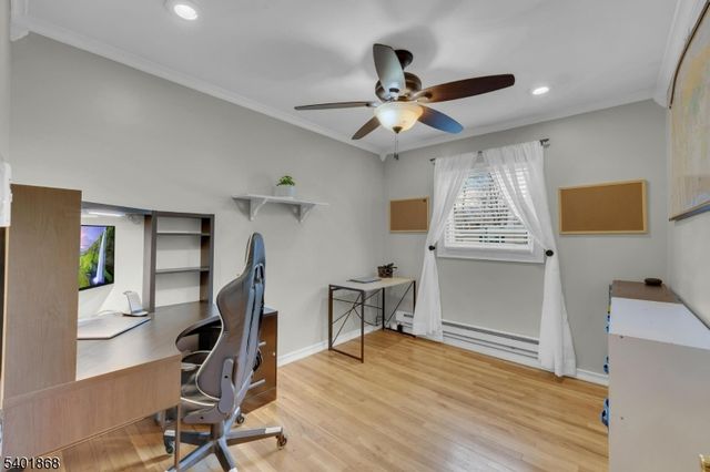 17 Center St, Hopatcong Boro, NJ 07874