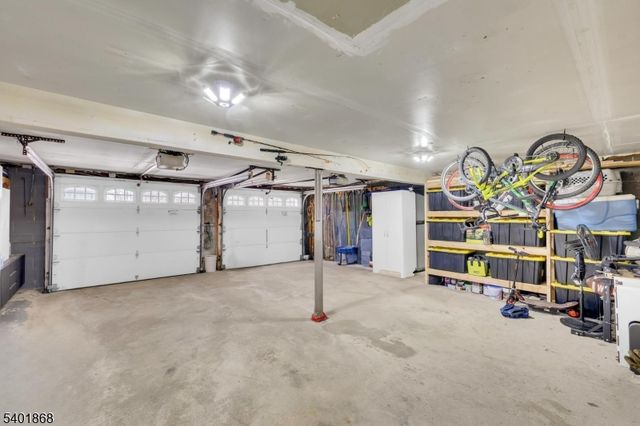 17 Center St, Hopatcong Boro, NJ 07874