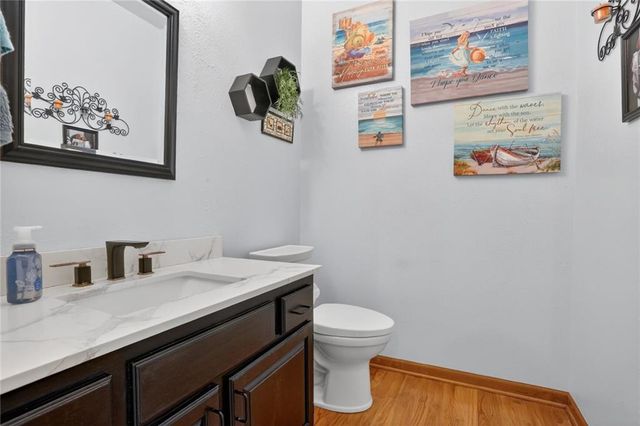 600 S Fox Ridge Drive, Raymore, MO 64083