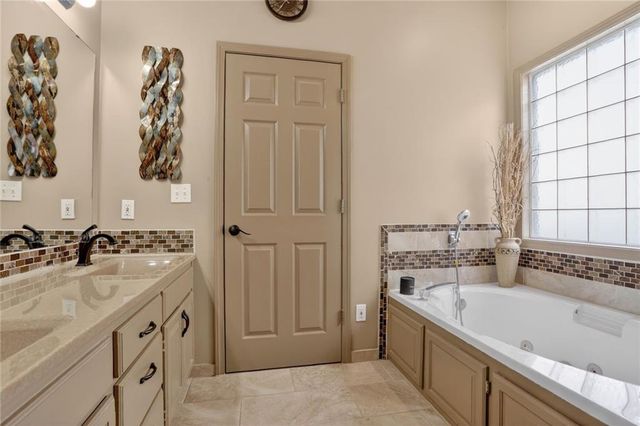 600 S Fox Ridge Drive, Raymore, MO 64083