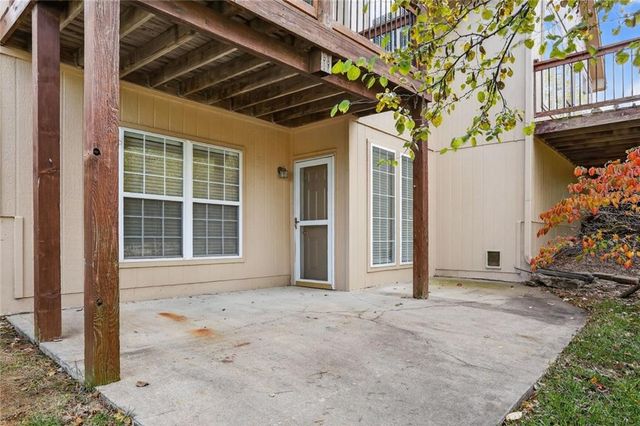 600 S Fox Ridge Drive, Raymore, MO 64083