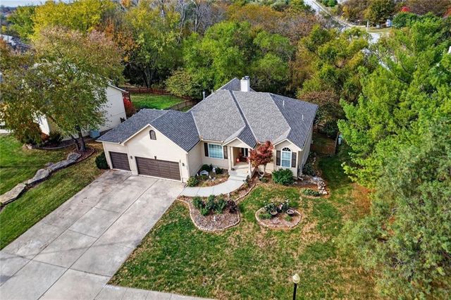 600 S Fox Ridge Drive, Raymore, MO 64083