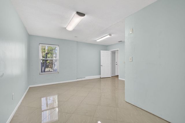 15399 N 61st Pl Place N, The Acreage, FL 33470