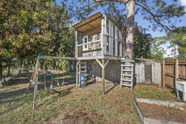 15399 N 61st Pl Place N, The Acreage, FL 33470