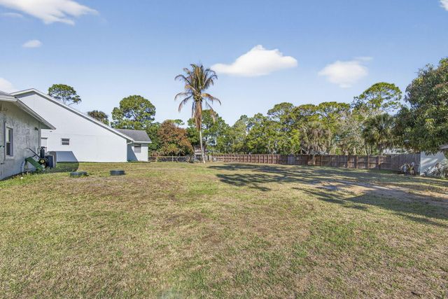 15399 N 61st Pl Place N, The Acreage, FL 33470