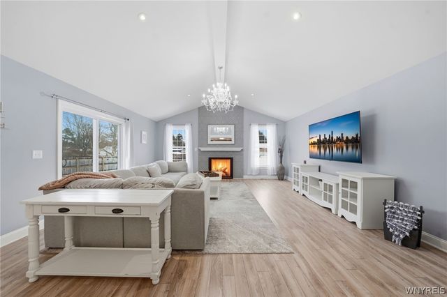 80 6th Avenue, Lancaster, NY 14086