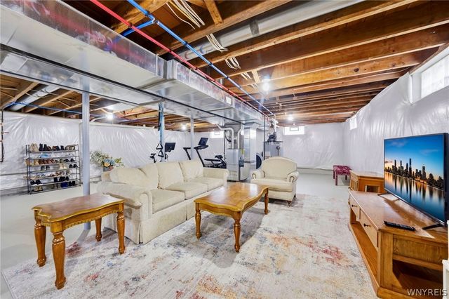 80 6th Avenue, Lancaster, NY 14086