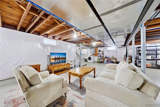 80 6th Avenue, Lancaster, NY 14086