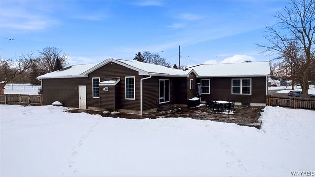 80 6th Avenue, Lancaster, NY 14086