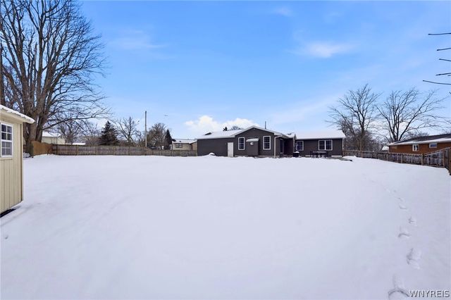 80 6th Avenue, Lancaster, NY 14086