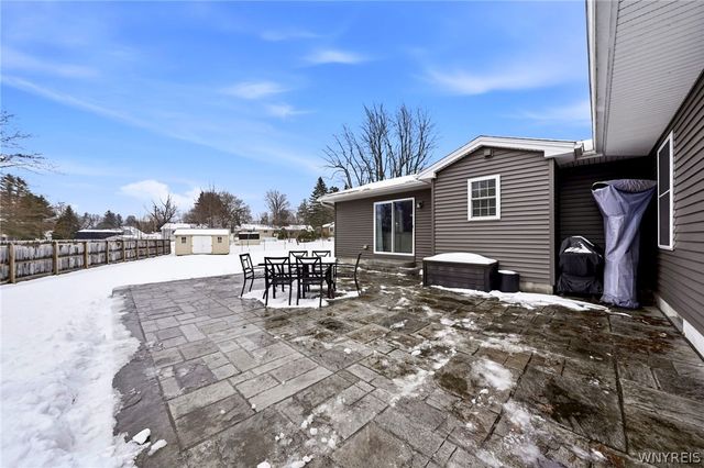 80 6th Avenue, Lancaster, NY 14086