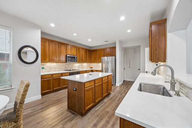 8690 Kennsington Street, Frisco, TX 75036