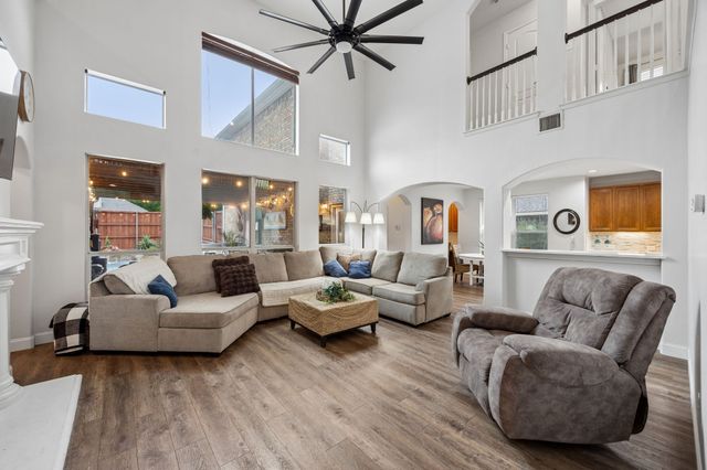 8690 Kennsington Street, Frisco, TX 75036