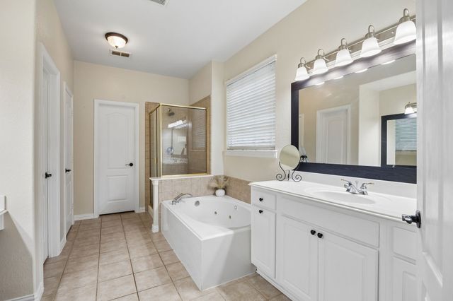 8690 Kennsington Street, Frisco, TX 75036