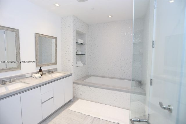 16901 Collins Avenue 904, Sunny Isles Beach, FL 33160
