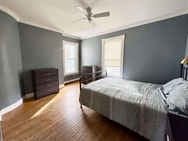 35 School Street, Rockingham, VT 05101