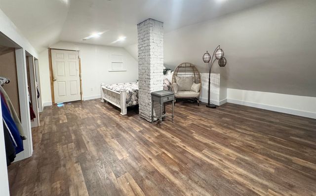 35 School Street, Rockingham, VT 05101