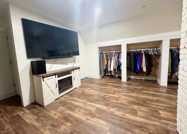 35 School Street, Rockingham, VT 05101