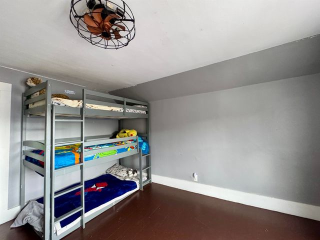 35 School Street, Rockingham, VT 05101