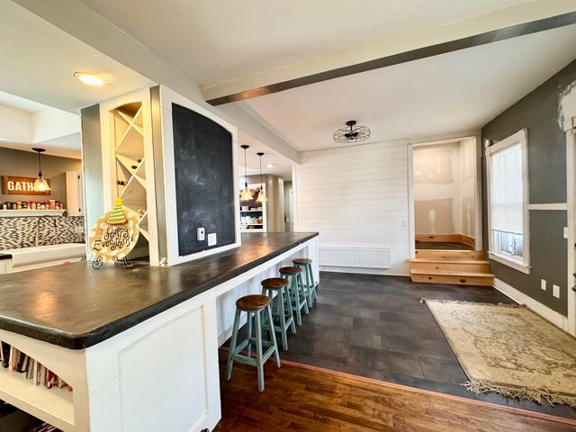 35 School Street, Rockingham, VT 05101